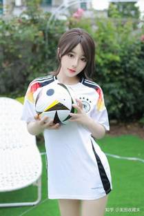 安吉丽娜·朱莉 